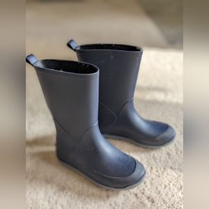 Cat and Jack rainboots, kids size 13